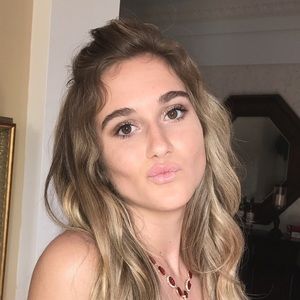 Meet your Posher, Cassidie